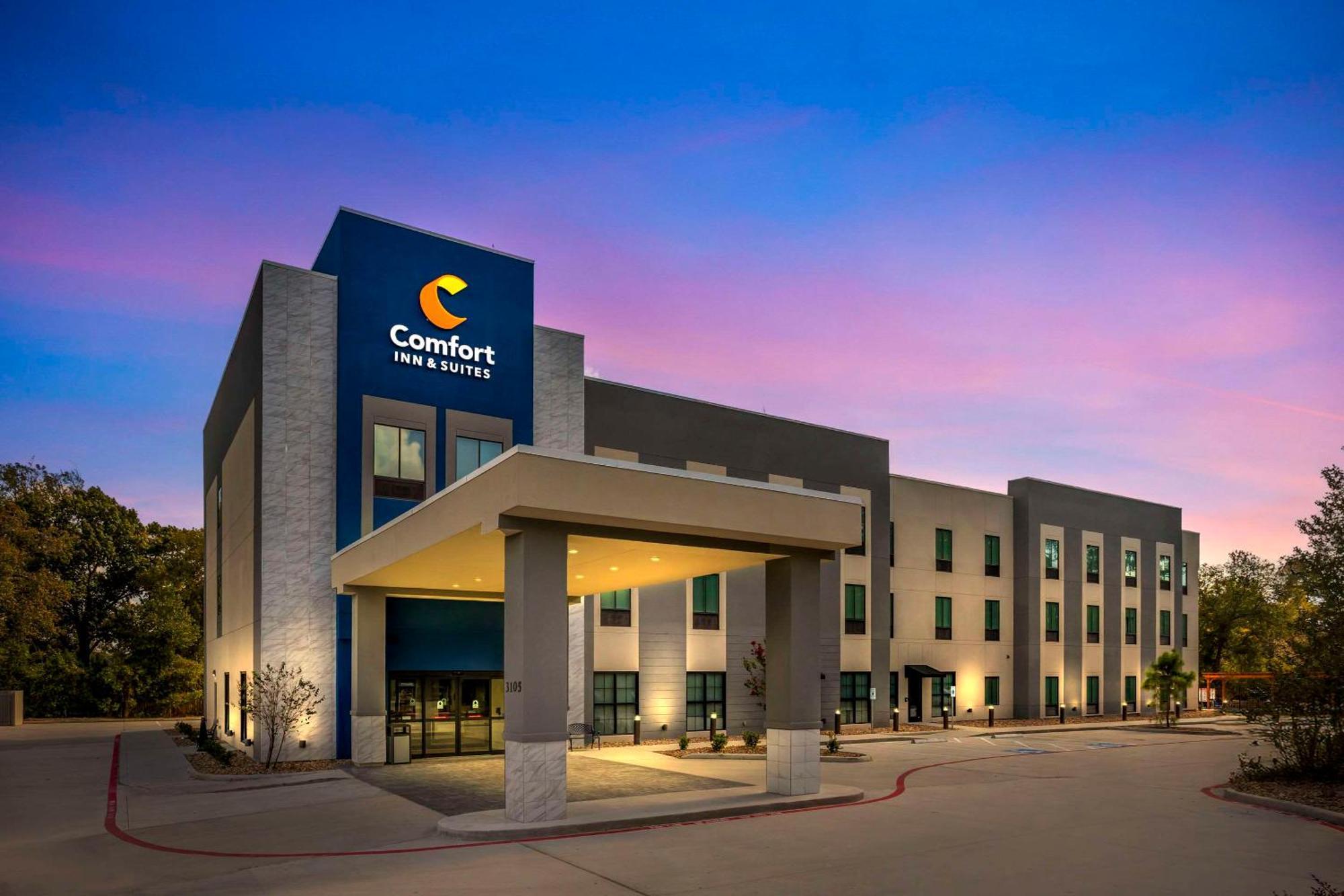 Comfort Inn & Suites Huntsville Near University Buitenkant foto